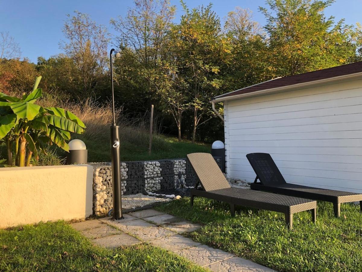 Maison De Vacances Avec Ses Petits Chalets Aouste-sur-Sye Zewnętrze zdjęcie